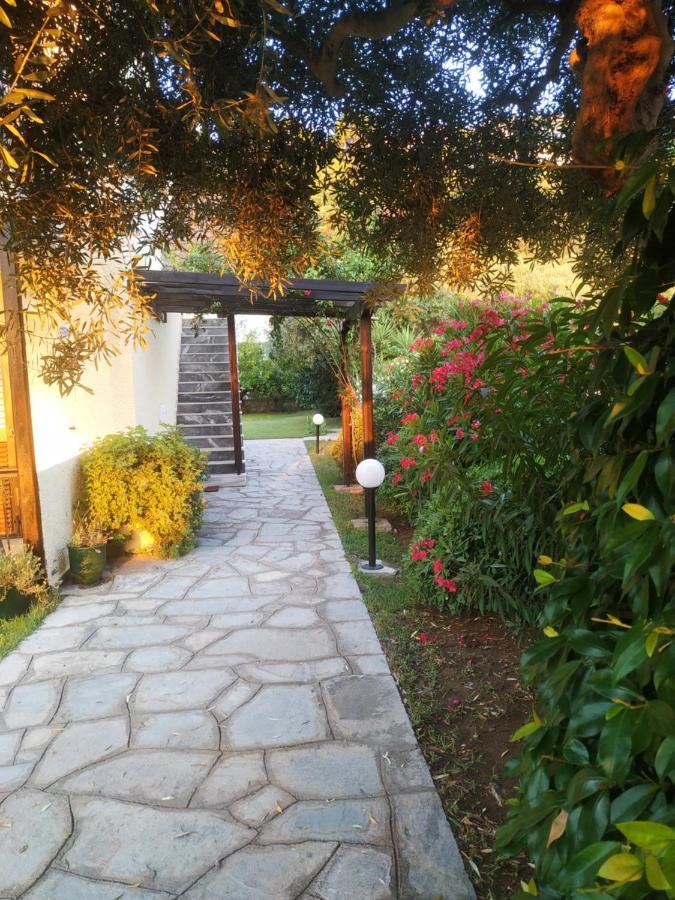 Studios Galanis Afytos Exterior photo